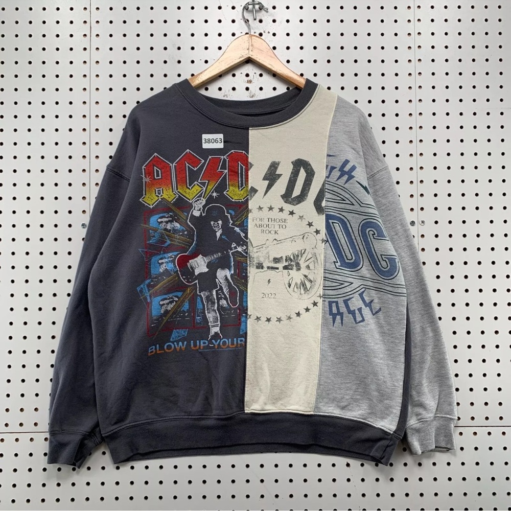 AC/DC Music Sweatshirt Mens XL Gray Rock Band Fleece Pullover